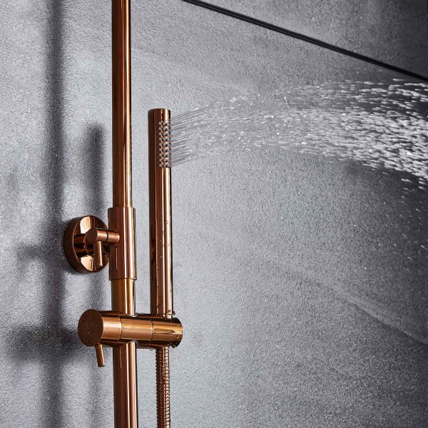 Komplett takduschset med handdusch | Ros�