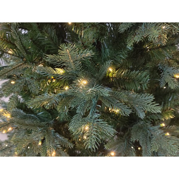 Konstgjord julgran med belysning | 240 cm | 850 LED-lampor Konstgjord julgran med belysning | 240 cm | 850 LED-lampor