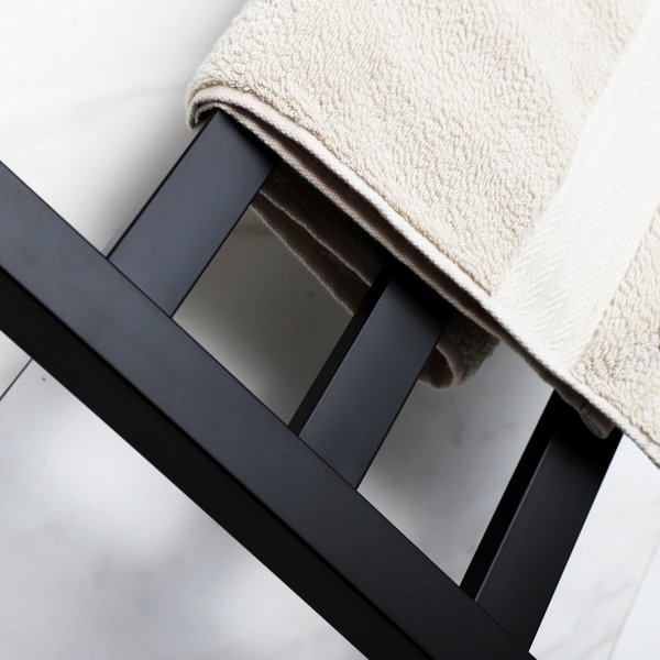 Elektrisk handdukstork 60x102,5x12cm | SC05 | Svart Elektrisk handdukstork 60x102,5x12cm | SC05 | Svart